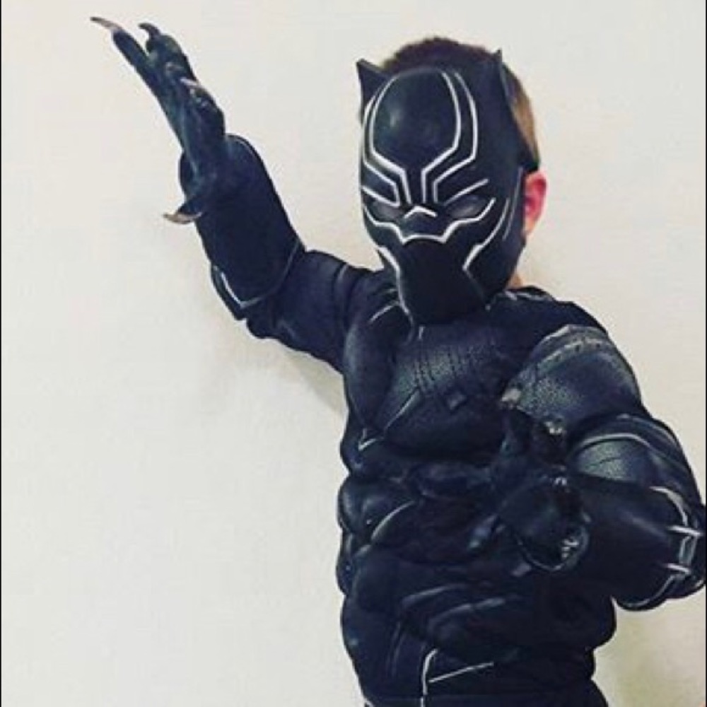 Black Panther Captain America Halloween. Large
